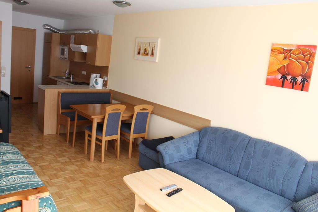 Appartementhaus CKPK Sonnenalpe Nassfeld Kamer foto